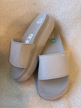 NWT REEF Bay Bondi Cushion Platform Slide Sandals Size 11 Gray